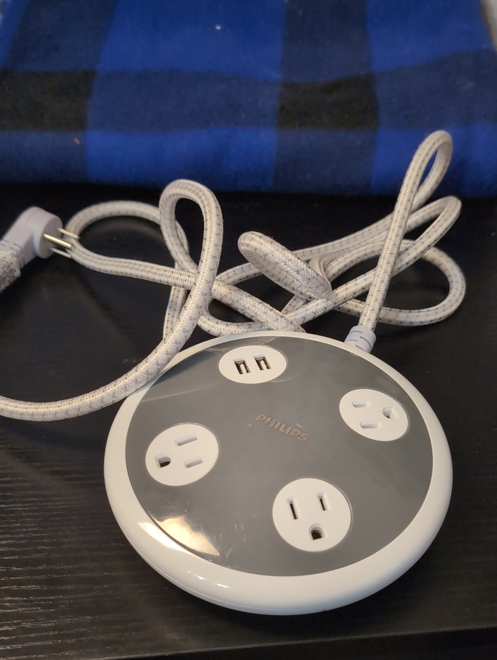 Philips Gray and White Round Power Strip with Dual USB Ports
